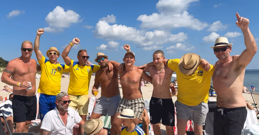 Football Fans Silent at Böda Sand: 'Fira tyst' Goal Rule