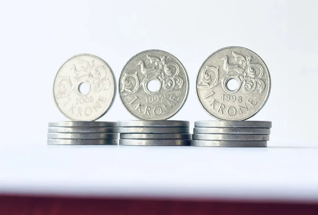 Kronesmell Declines Post-Oil Price Drop – E24