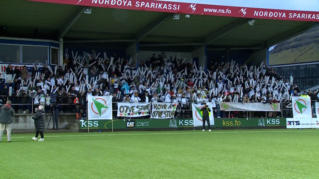 Vestur Faces Meistersanum at Djúpumýrar