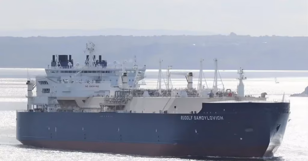 EU Politicians Rally Against Russian Gas-Carrying Ships EU Politicians Rally Against Russian Gas-Carrying Ships